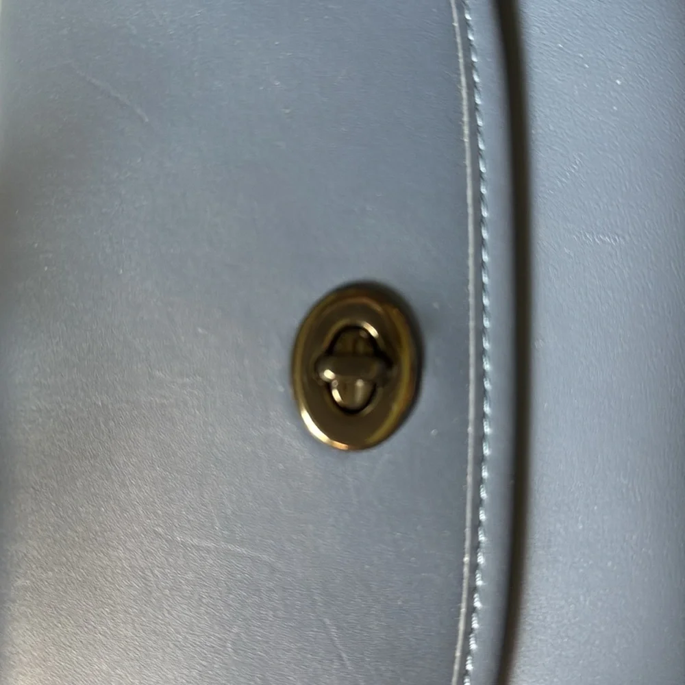 Coach Kip Turnlock crossbody - Picture 3 of 8